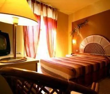 Le Pageot Hotell 3*